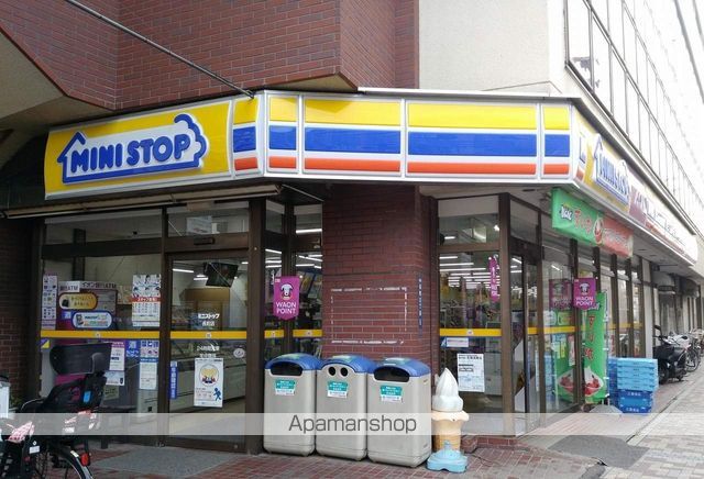 コンビニ　ミニストップ（コンビニ）まで590m