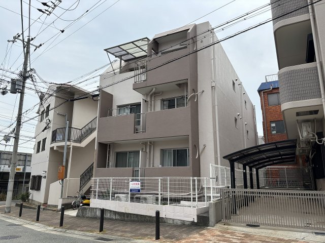 建物外観　落ち着いた雰囲気の外観です