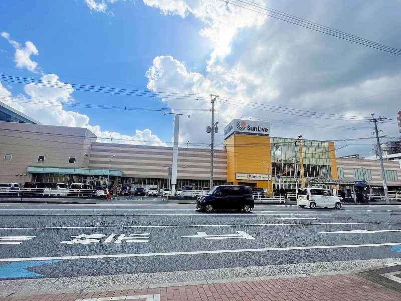 ショッピングセンター　☆サンリブ到津店(営業時間9：30-22：00)（ショッピングセンター）まで620m