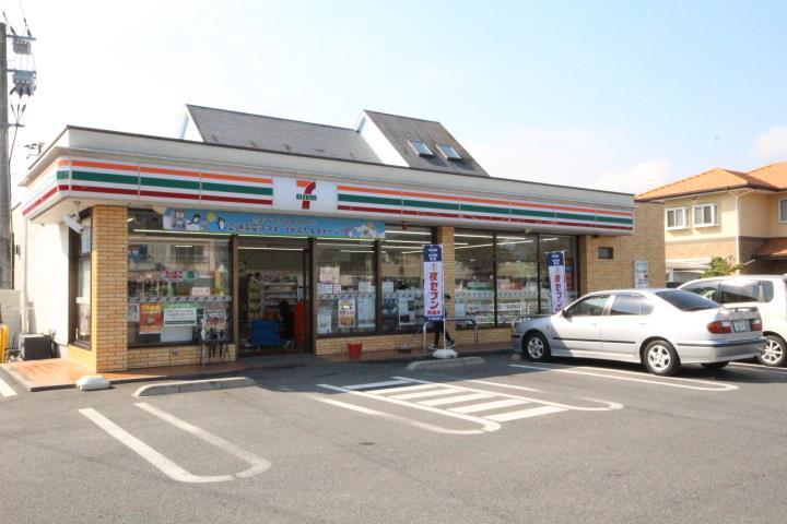 コンビニ　セブンイレブン中津沖代店（コンビニ）まで750m