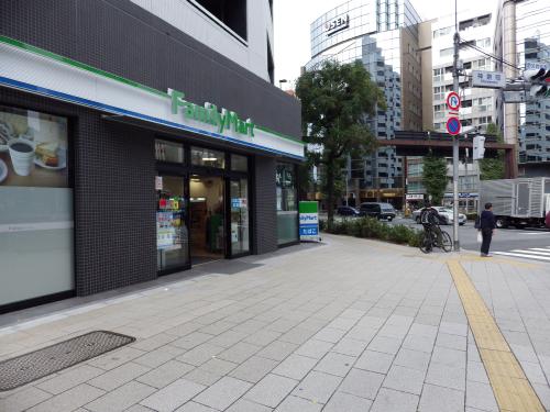 コンビニ　ファミリーマート 目黒神泉町店（コンビニ）まで37m