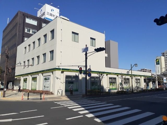 銀行　三井住友銀行三田支店様（銀行）まで550m