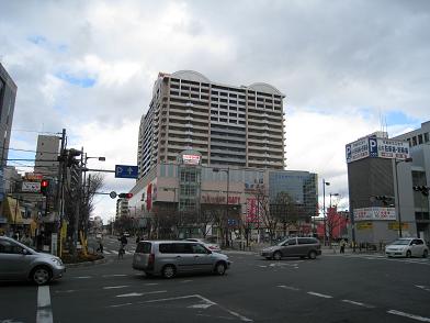 スーパー　イオン布施駅前店（スーパー）まで237m