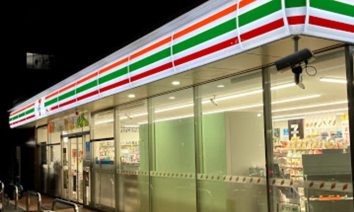 コンビニ　セブンイレブン 名古屋金山5丁目店（コンビニ）まで170m