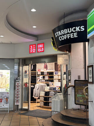 ショッピングセンター　ユニクロ（ショッピングセンター）まで650m