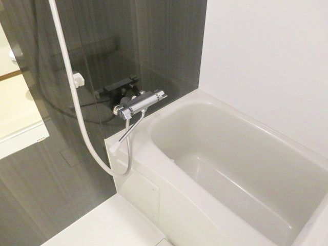 バス・シャワールーム　バスルーム