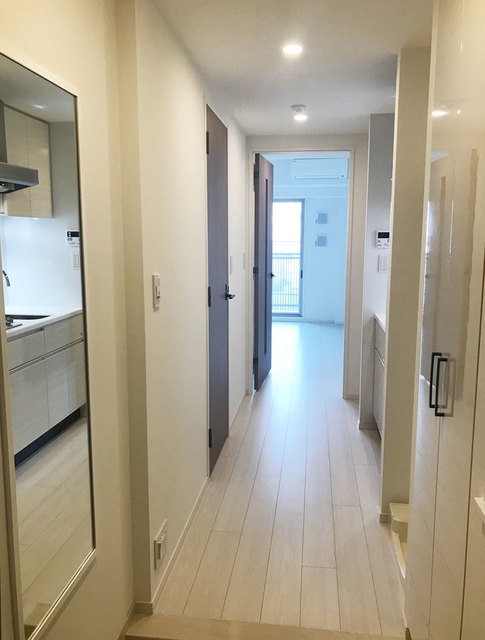 玄関　※写真は同タイプ住戸です。