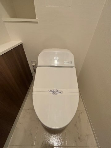 トイレ　落ち着いたトイレです