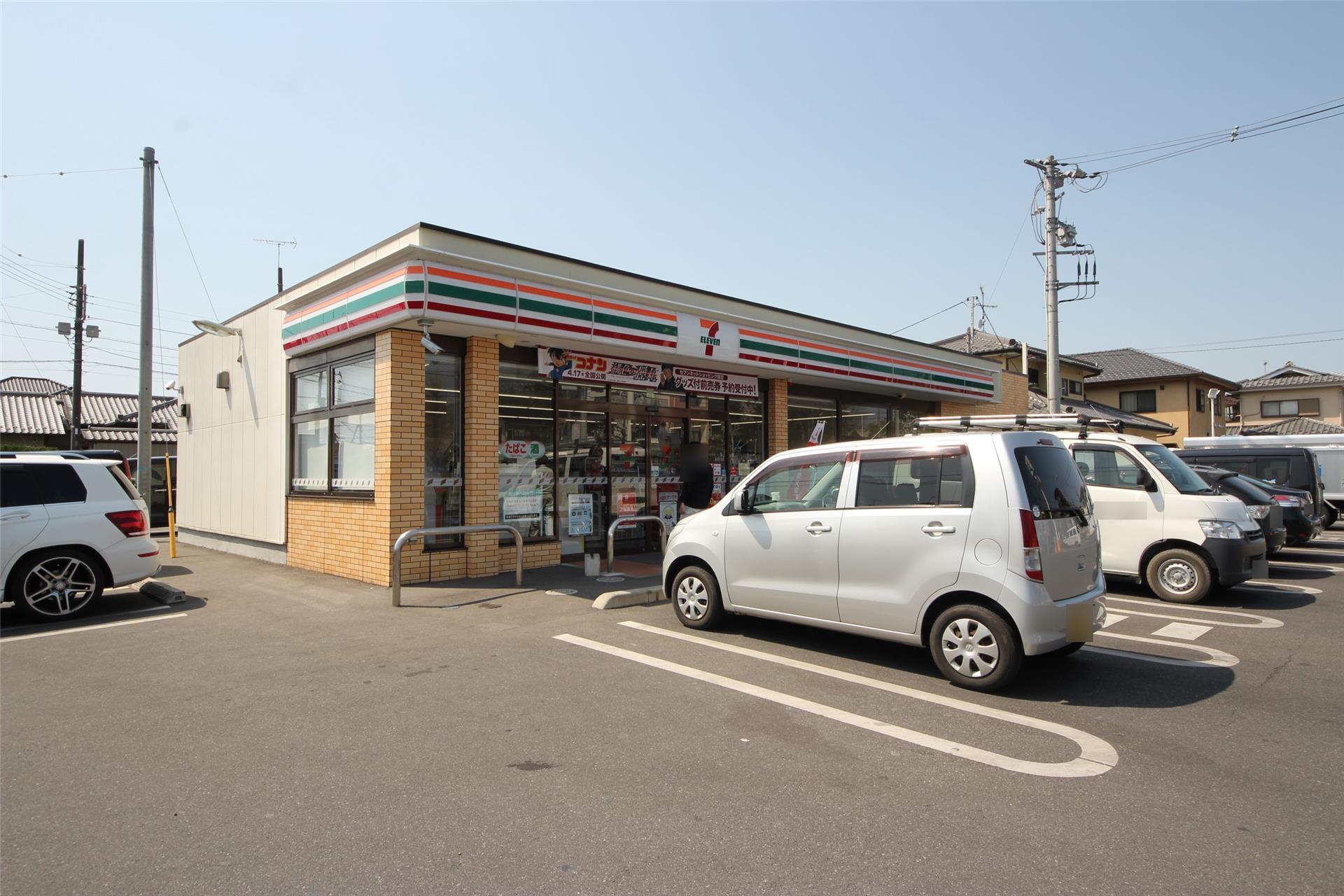 コンビニ　セブンイレブン足利八幡町店（コンビニ）まで397m