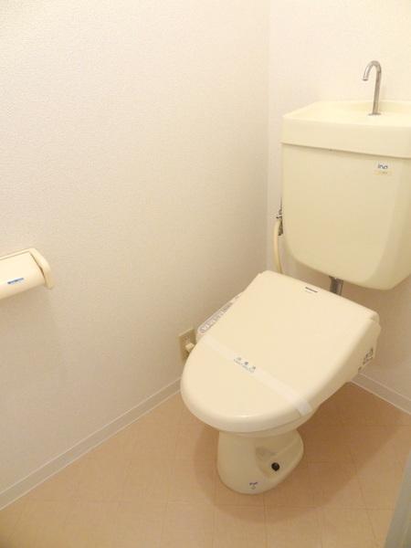 トイレ　★ウォシュレット機能付き★