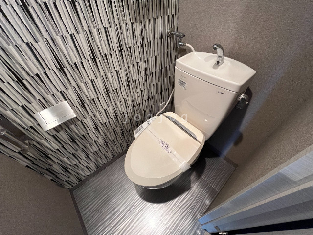 トイレ　温水洗浄便座付き