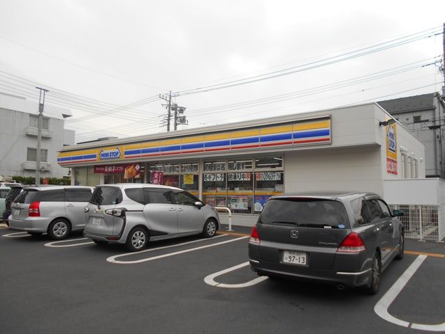 コンビニ　ミニストップ蕨中央2丁目店（コンビニ）まで668m