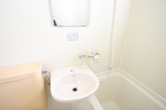 洗面設備　※別部屋の写真です