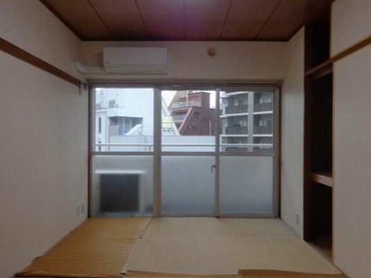 ハイツ空蝉の居間写真