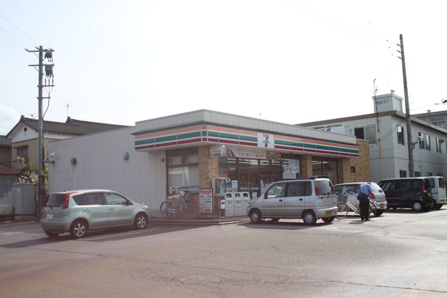 コンビニ　セブンイレブン新発田西大手町店（コンビニ）まで1013m