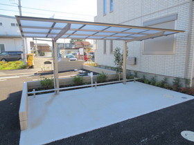 その他共有部分　★屋根付き駐輪場は２箇所あります★