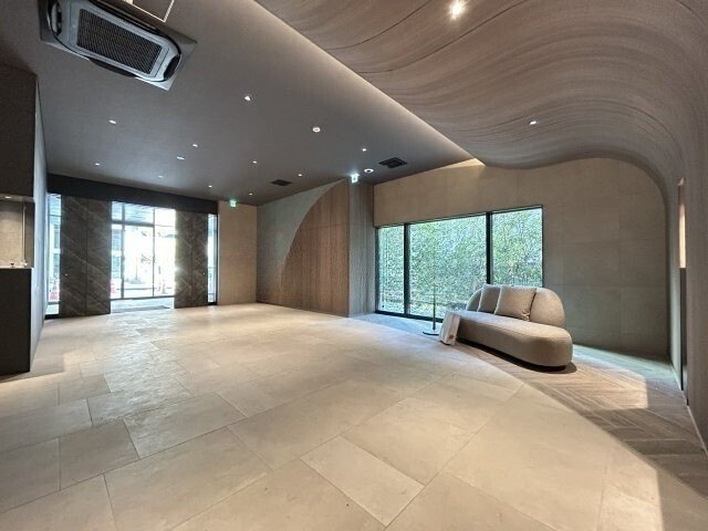 ロビー　オートロック付きです
