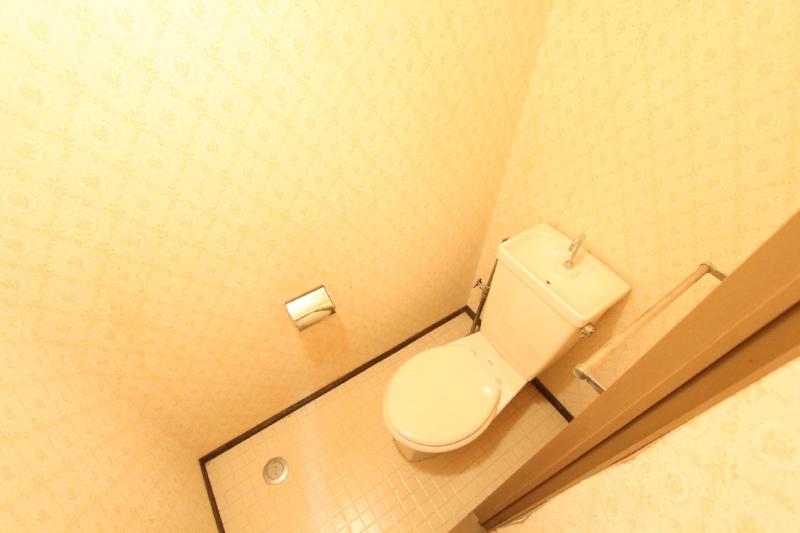 トイレ　同タイプ（参考写真）　※現況優先