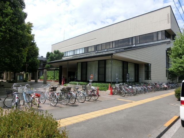 図書館　小平市中央図書館（図書館）まで500m
