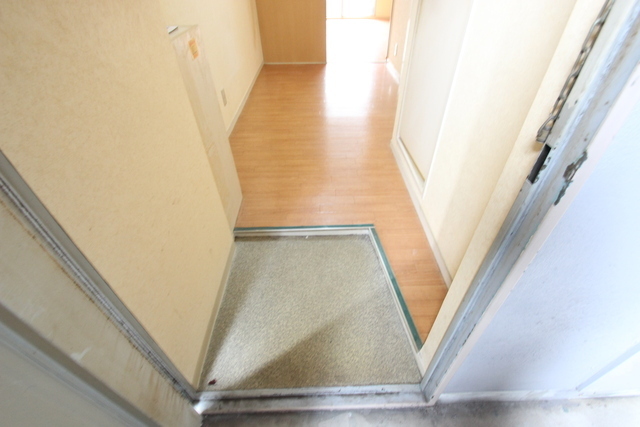 玄関　※別号室の写真です※