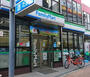 コンビニ　ファミリーマート 新深江駅前店（コンビニ）まで857m