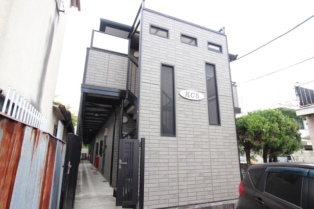 建物外観　☆甲府駅徒歩１８分！　金手駅徒歩１１分！　２階建て　軽量鉄骨
