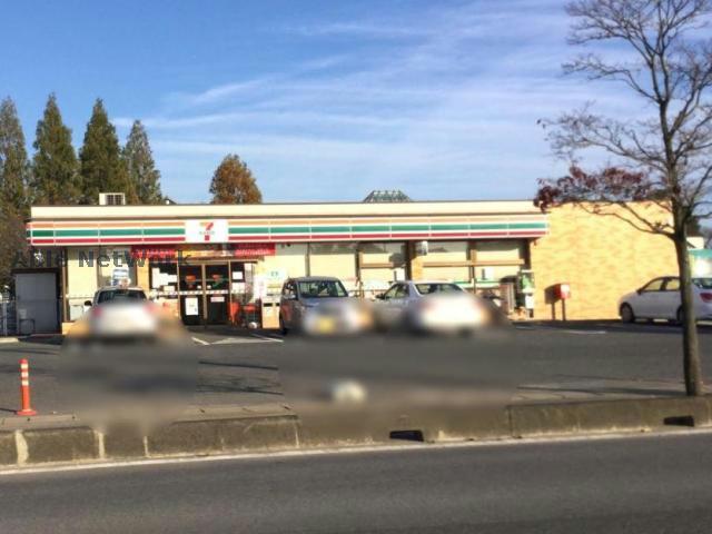 コンビニ　セブンイレブン古河運動公園前店（コンビニ）まで887m