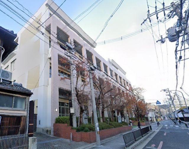 小学校　洛央小学校（小学校）まで1944m