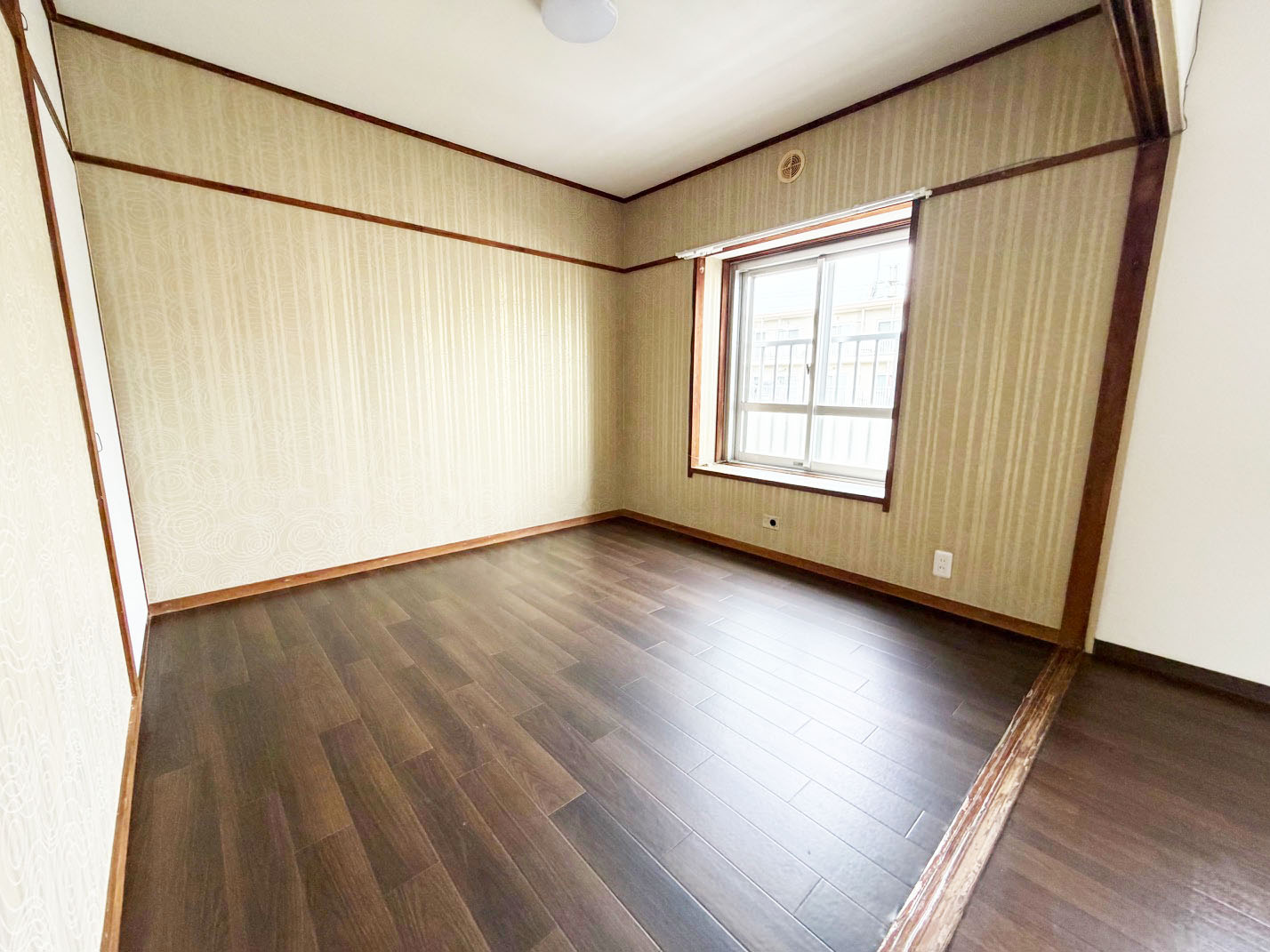 馬堀台団地12号棟の居間写真