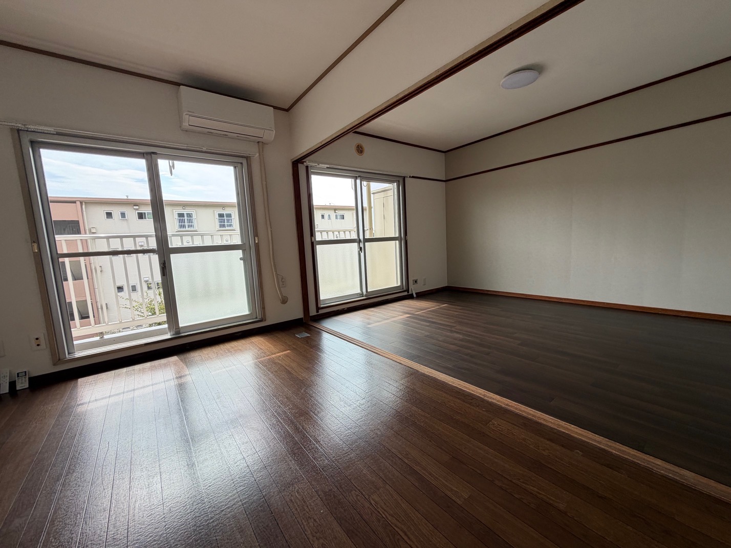 馬堀台団地12号棟の居間写真