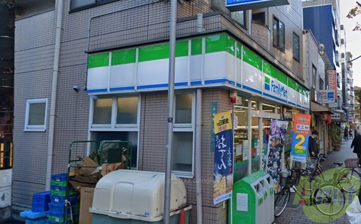 コンビニ　ファミリーマート西宮戸田町店（コンビニ）まで133m
