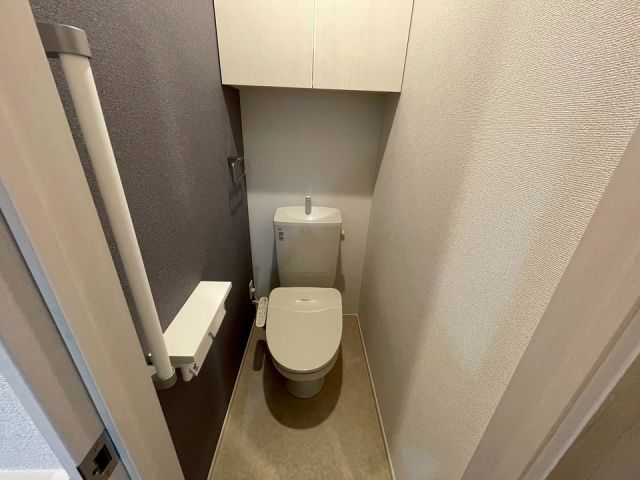 仙台市地下鉄南北線 北仙台駅 徒歩8分 3階建 築2年のトイレ写真