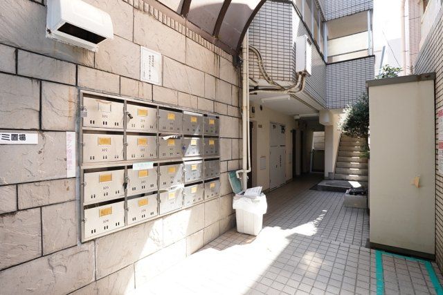スカイコート下北沢の外観写真