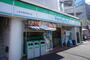 コンビニ　ファミリーマート上北沢駅前南口店（コンビニ）まで388m