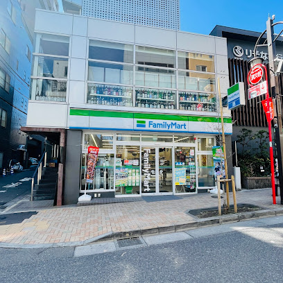 コンビニ　ファミリーマート 神楽坂店（コンビニ）まで351m