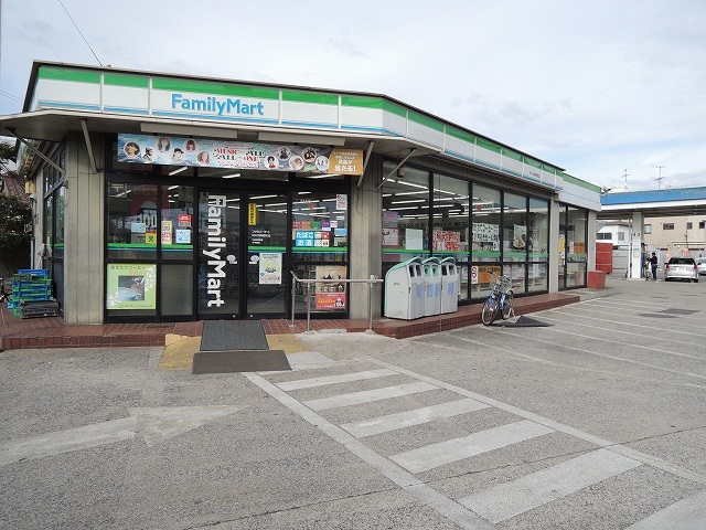 コンビニ　ファミリーマート「ＭＧ川崎昭和店」（コンビニ）まで179m