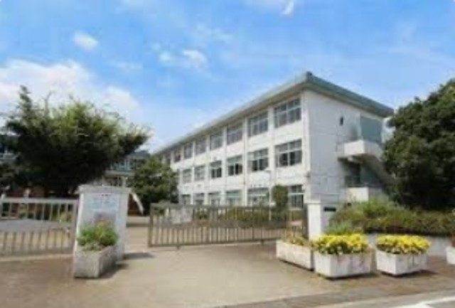 小学校　小田原市立富水小学校（小学校）まで791m