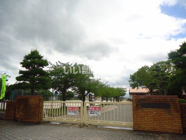 小学校　久山町立久原小学校（小学校）まで994m