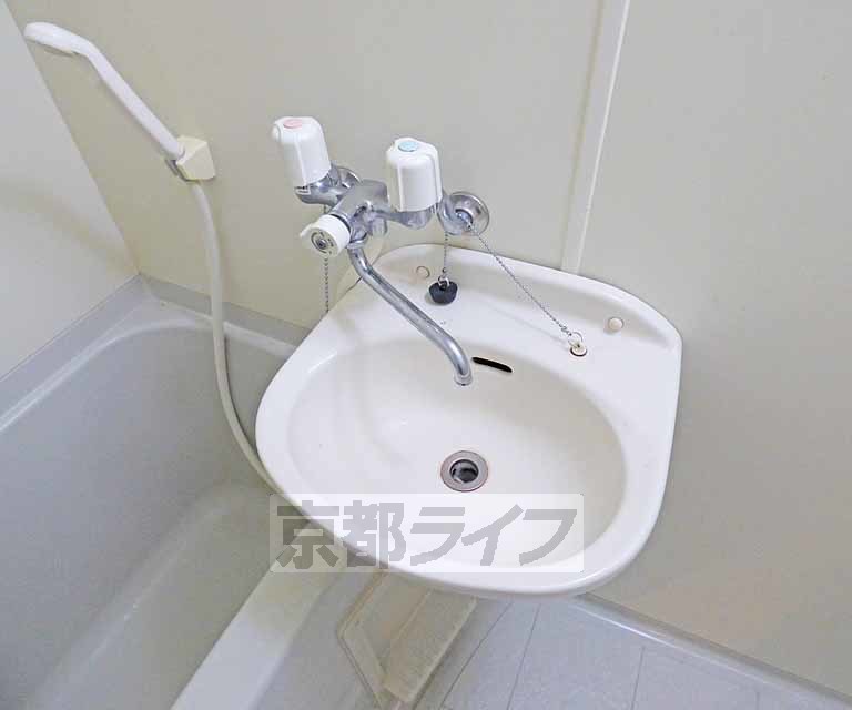 洗面設備　洗面台です。