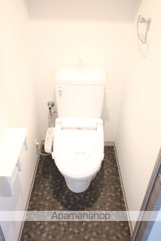 地下鉄谷町線 南森町駅 徒歩6分 10階建 築14年のトイレ写真