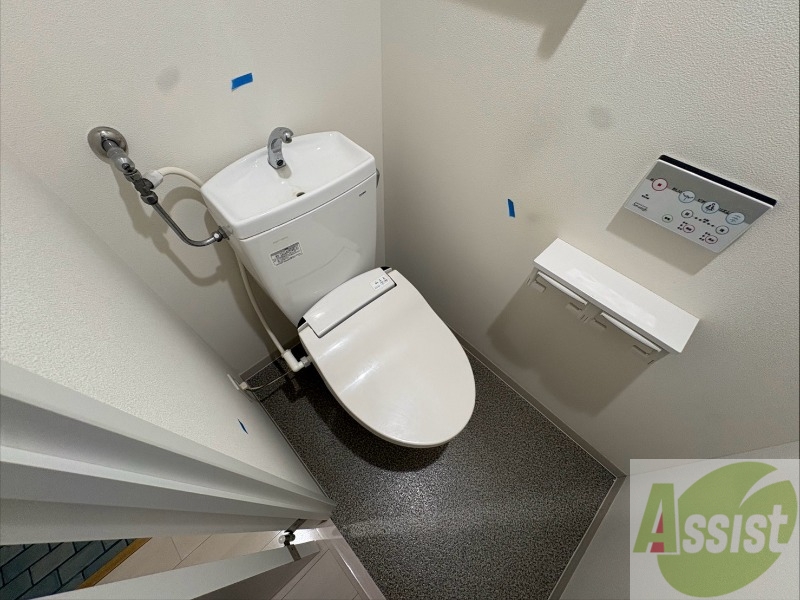 トイレ　こちらはトイレです。清潔感があり、安心して使用できます。