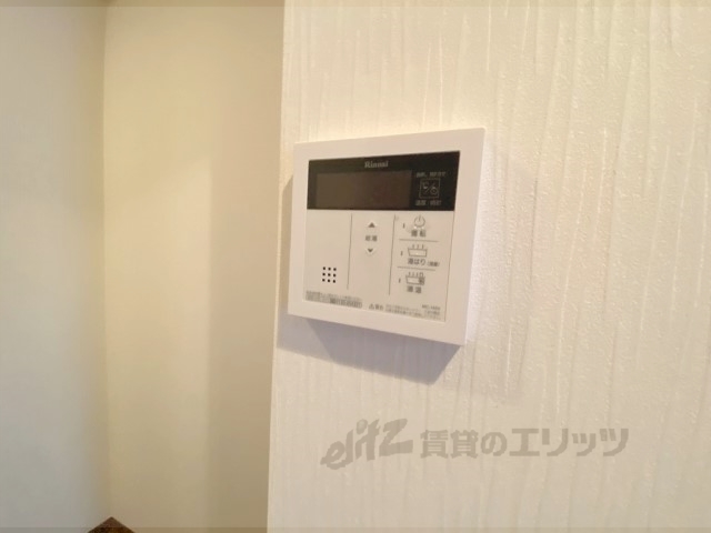 その他設備　給湯器リモコン