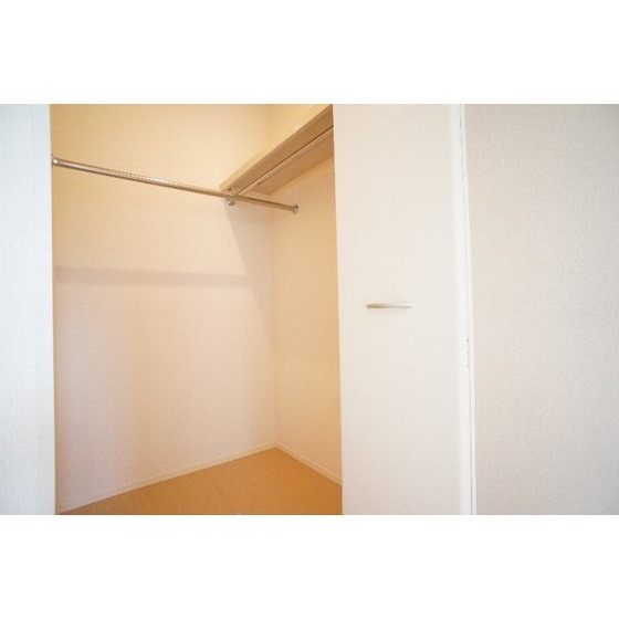 収納　ウォークインクローゼット