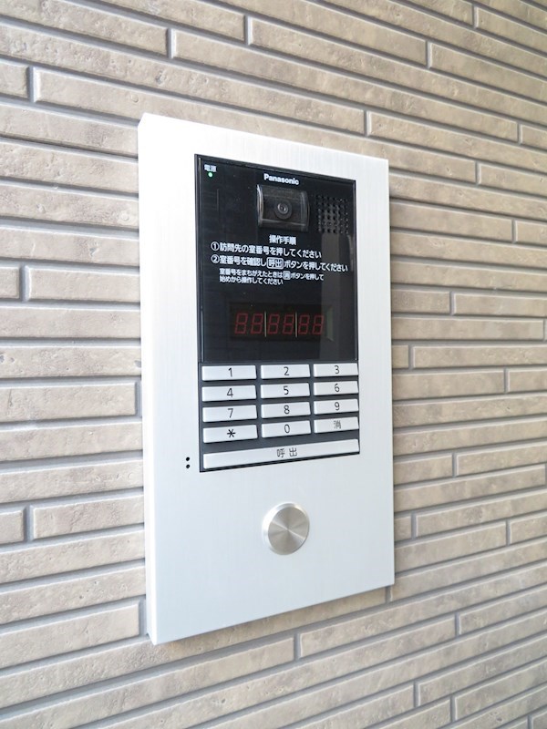 エントランス　オートロック付き