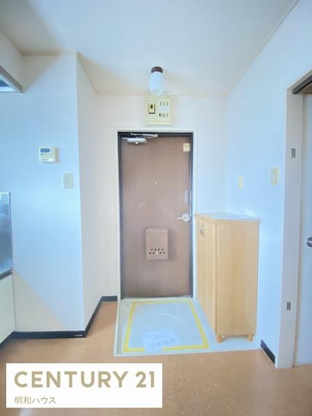 玄関　玄関にはシューズボックスもございます♪