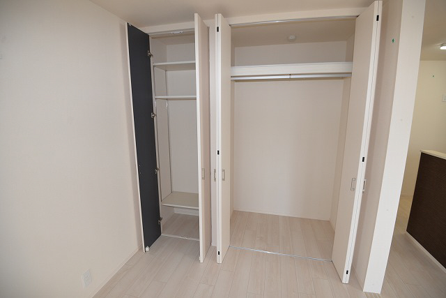 収納　写真は同マンションの別のお部屋のものです