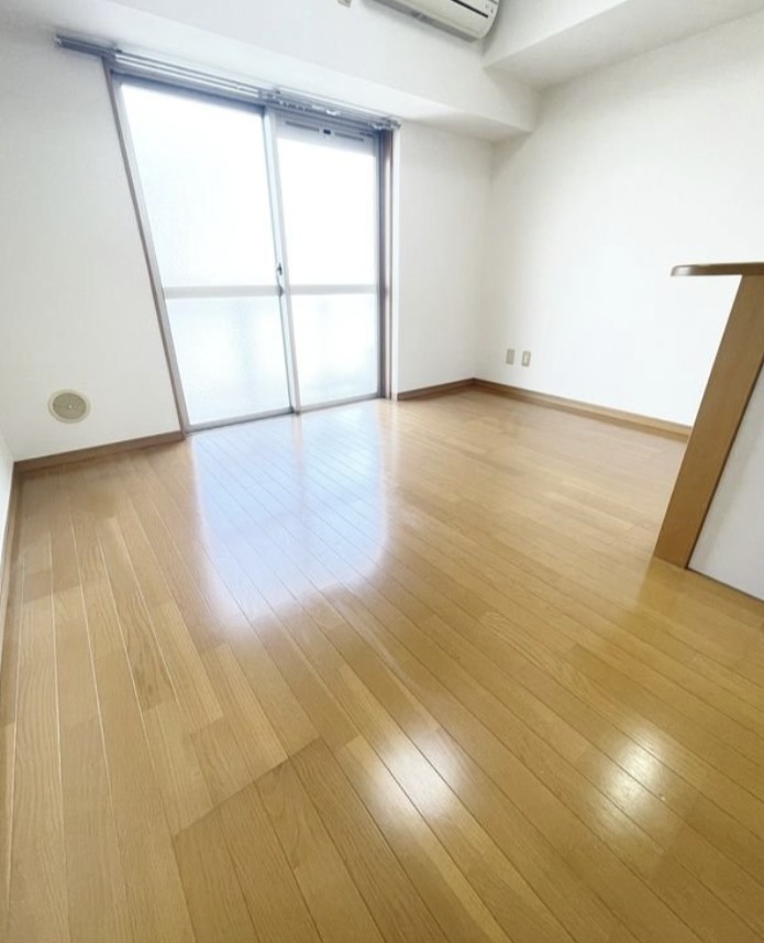 グランヴァン大井町IIの居間写真