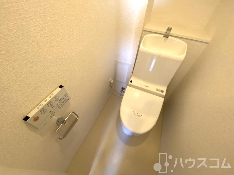 トイレ　冬場も安心の温水洗浄便座！