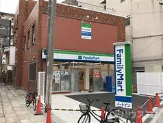 コンビニ　ファミリーマート 十三本町二丁目店（コンビニ）まで140m