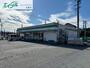 コンビニ　ファミリーマート松阪学園前店（コンビニ）まで480m